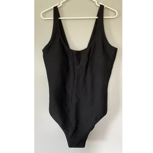 Old Navy Ribbed One Piece Swimsuit *never worn*